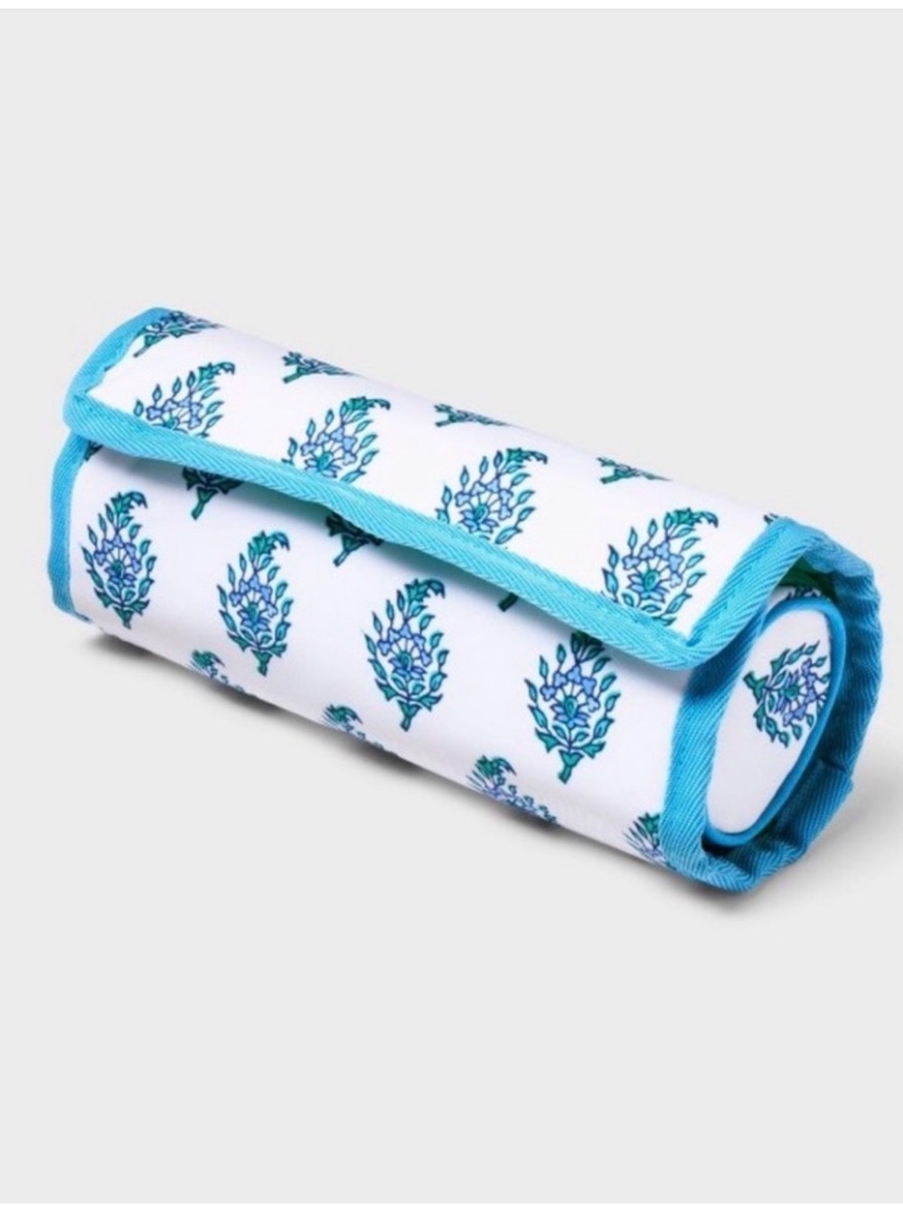 Roberta Roller Rabbit c Target Bouquet Soft Roll Jewelry Case, Blue, NWT